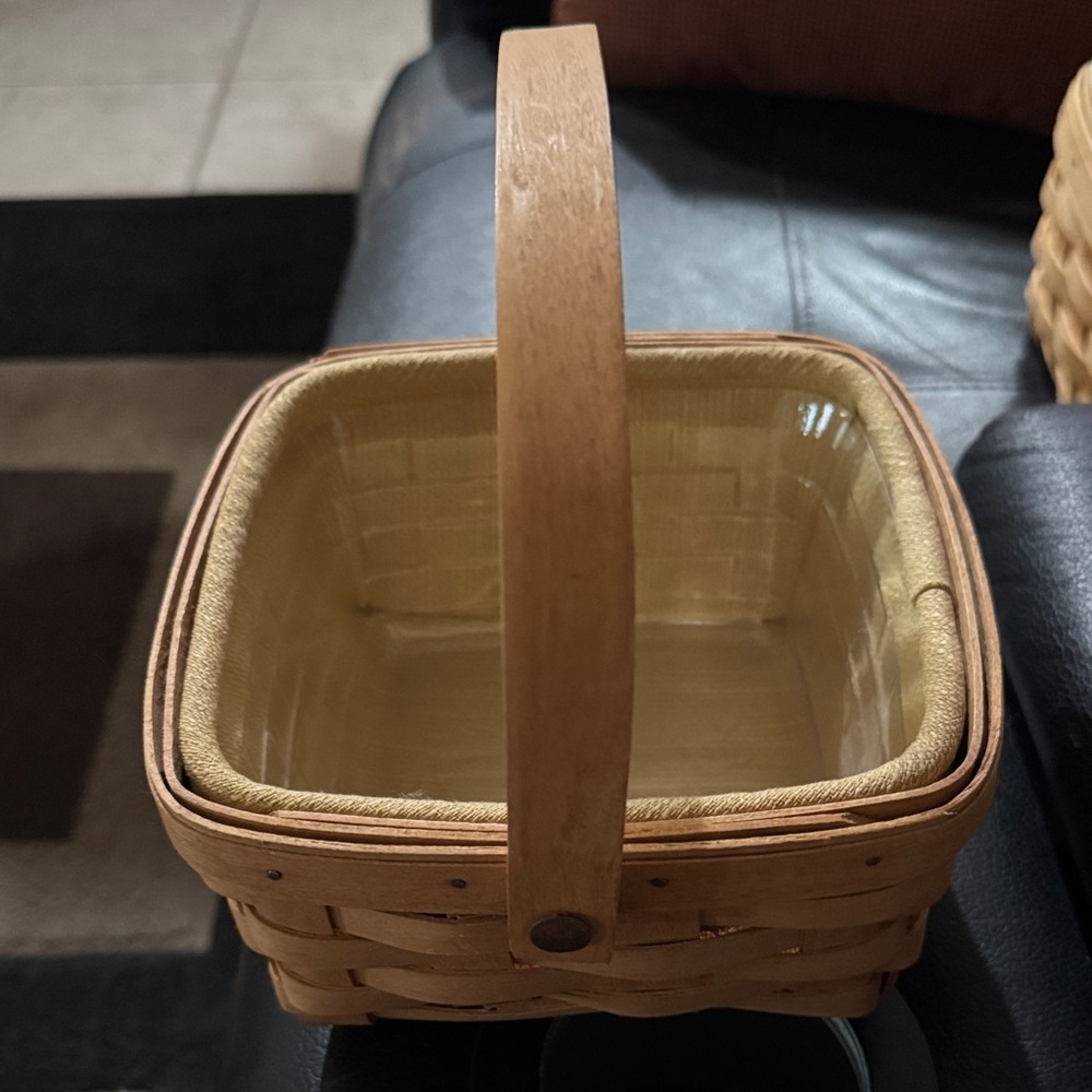 Longaberger Natural Brown Basket with Handle